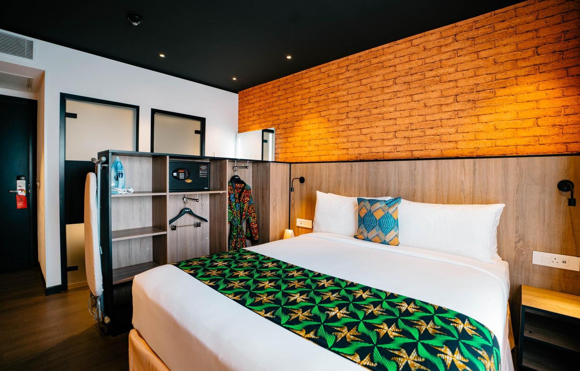 Onomo Hotel Kampala Ngoại thất bức ảnh